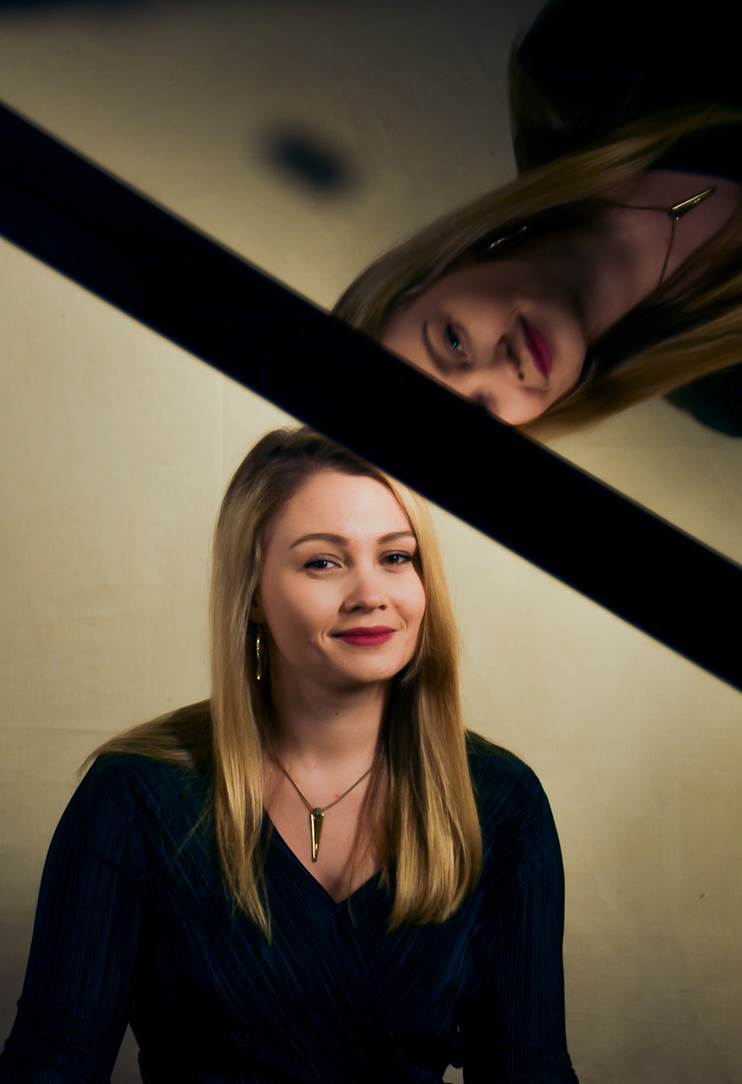 Valovoimainen ruotsalainen pianistilupaus Greta Åstedt konsertoi Kangasala-talossa lokakuussa 2019.
