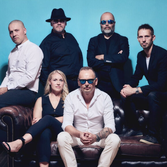 Classic Rock Show Kangasala-talossa 9.10.2026 – Linman & C/o tulkitsee muun muassa Queenin, AC/DC:n, Toton ja Bryan Adamsin rock-klassikoita.