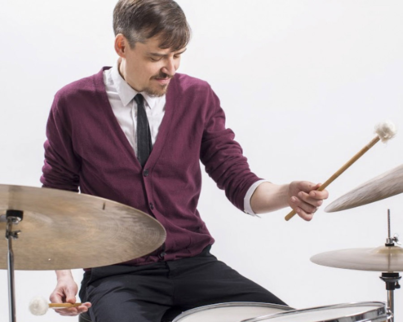 Yhdysvaltalainen Hammond‑urkujen mestari Brian Charette saapuu Kangasala‑taloon 23.9.2026 yhdessä Mathias Sandbergin ja Teppo Mäkysen kanssa. Groovaavaa soul‑jazzia kivenheiton päässä Tampereelta.